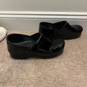 Like New Black Danskos